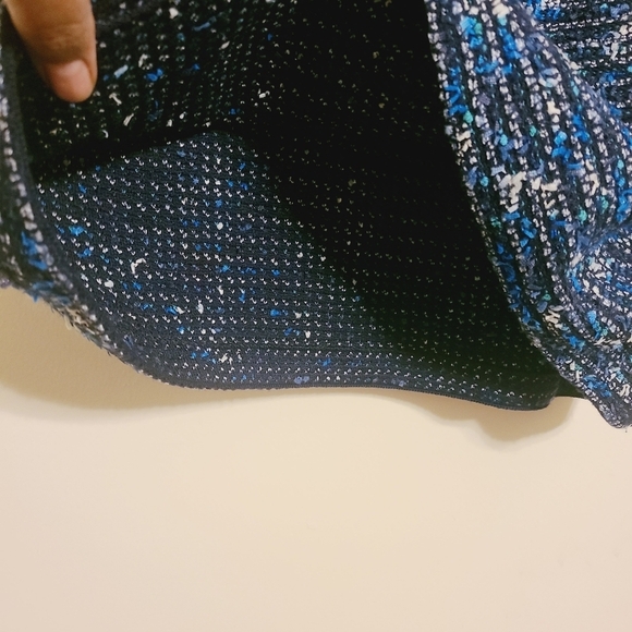 St. John | Navy Blue & White Patterned Wool Blend Two Piece Skirt Suit (Size 8) - Picture 13 of 15